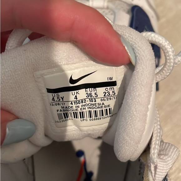 Nike uptempo, wear less than 3 times - Picture 3 of 3